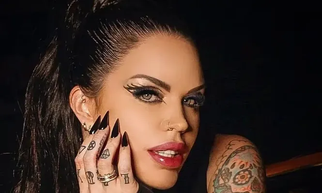 Sofía Clerici posteó regalos que recibió, contó que está soltera y luego eliminó las historias