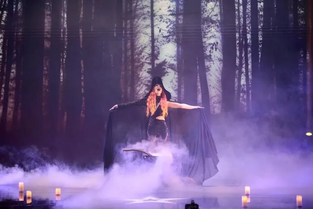 Oreiro con su disfraz en el programa de Got Talent de este lunes