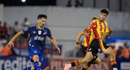 Maximiliano Silvera en el partido entre Progreso y Nacional