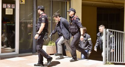 El Observador | EuropaPress_7533979_jonathan_andic_hijo_fundador_mango_llegada_juzgado_instruccion_martorell_19