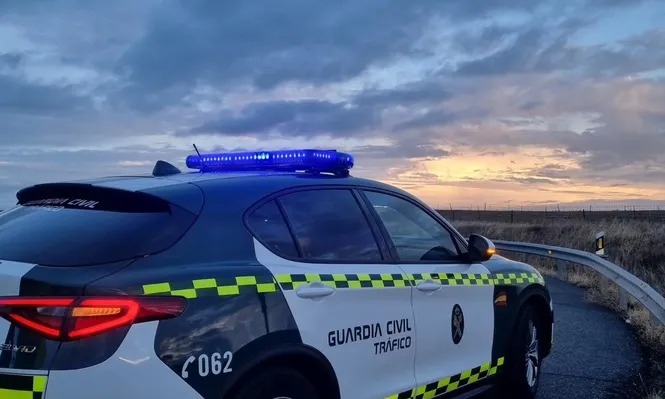 Vehículo de tráfico de la Guardia Civil