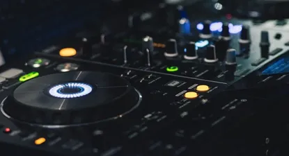 Los emprendedores que llegaron al millón como DJs de negocios