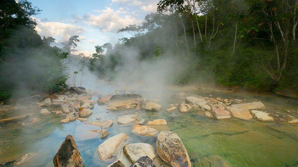 El río La Bomba llega a tener temperaturas de 45 °C.