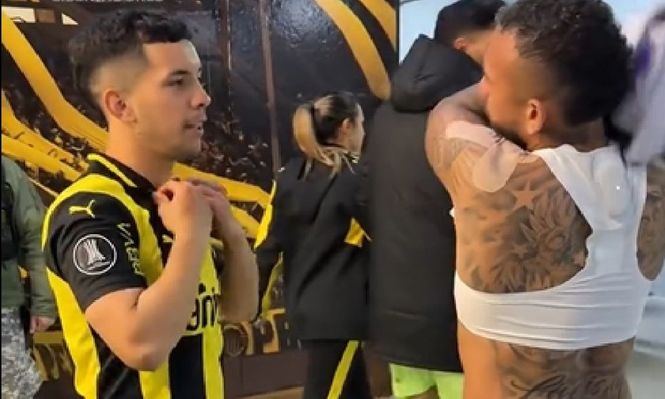 Leonardo Fernández intercambió en los vestuarios su camiseta con el colombiano Duván Vergara de Racing&nbsp;