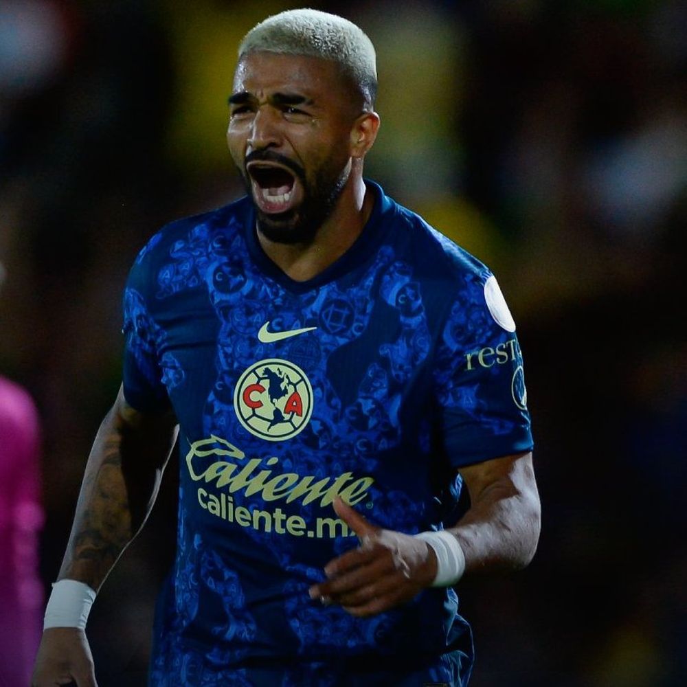 Rodrigo Aguirre con América de México