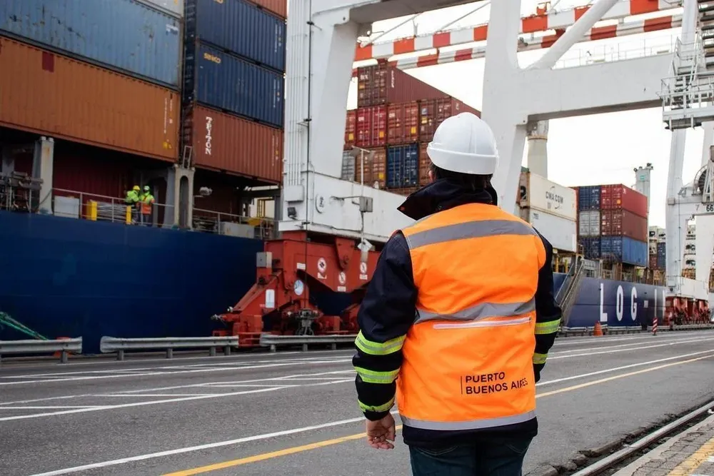 El Gobierno liberalizó las importaciones de productos que representan el 36% de las operaciones que iban al canal rojo de la Aduana