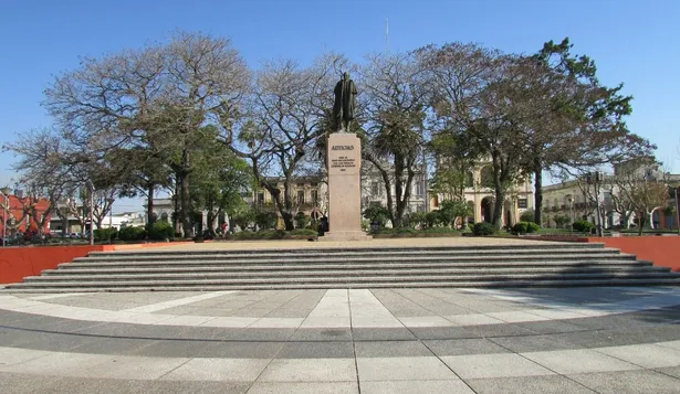 Plaza Constitución de Melo. Archivo