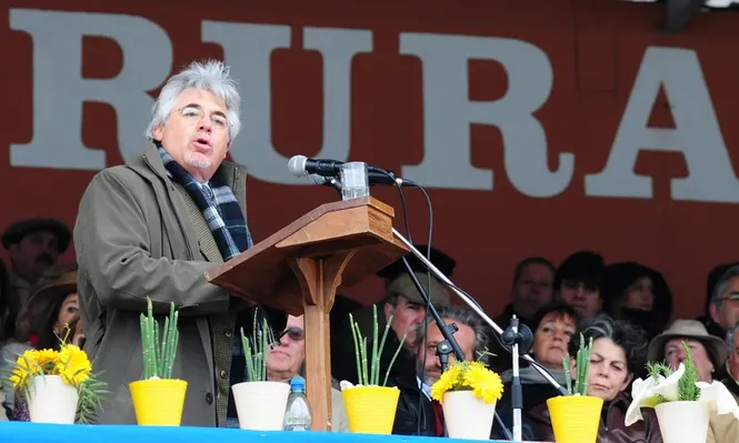 El ministro le habló al agro nacional, a todo el país