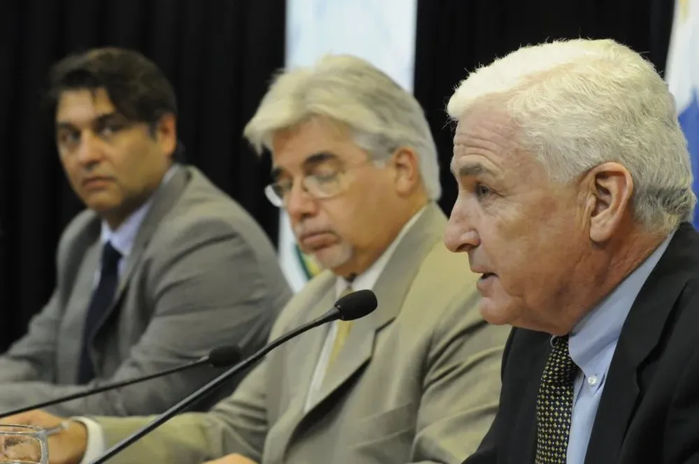 Fernando Gil, Tabaré Aguerre y Federico Stanham realizaron los anuncios.