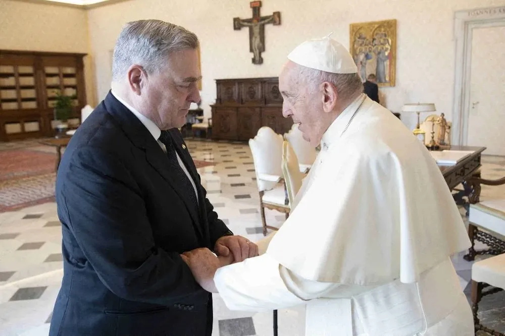 El Papa Francisco recibió en el Vaticano al general Milley, jefe del Estado Mayor Conjunto de Estados Unidos