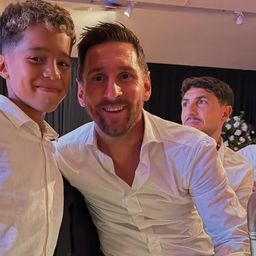 Leonardo Gargano, el hijo menor de Walter Gargano, le pidió una foto a Lionel Messi en el cumpleaños de Delfina Suárez, la hija de Luis Suárez
