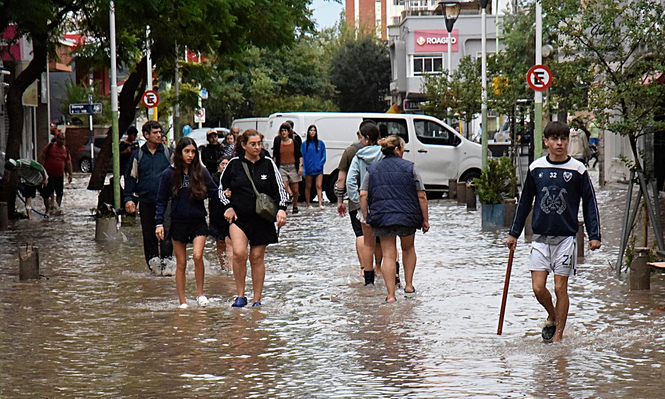 El municipio de Bahía Blanca suspendió todas las actividades desde las 14:00 hs.
