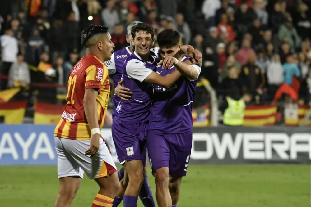 Francisco Barrios y Andrés Ferrari, made in Pichincha