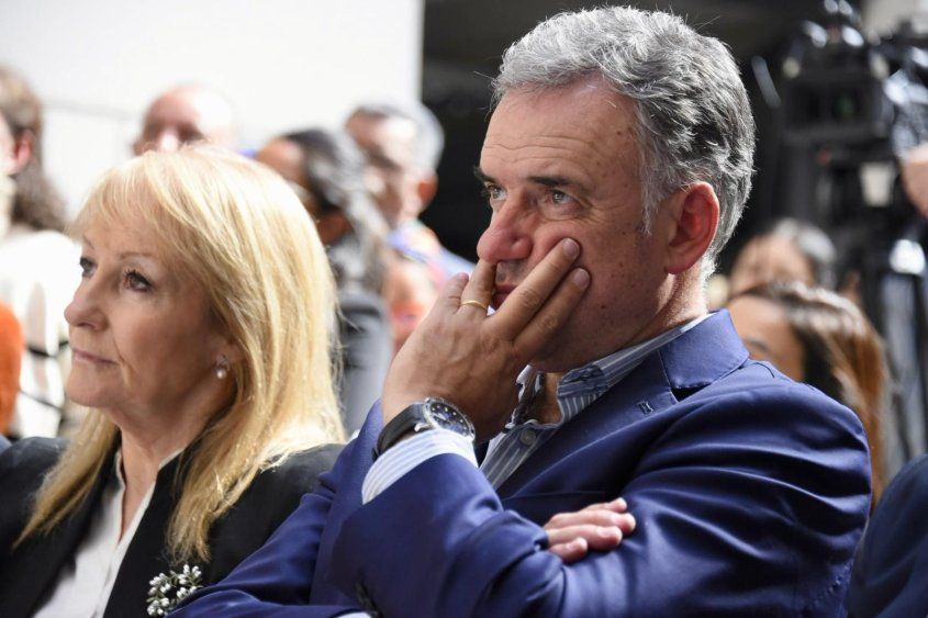 El contrapunto de Yamandú Orsi con Ignacio Alonso sobre violencia en Peñarol-Cerro: