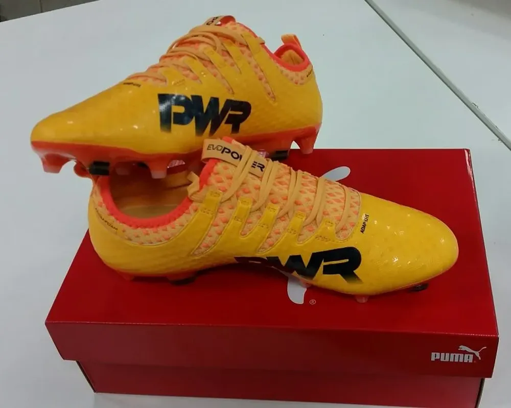 Los nuevos zapatos de Godín