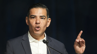 Quién es Robert García, el joven representante latino que asumirá un puesto clave para los demócratas en el Congreso