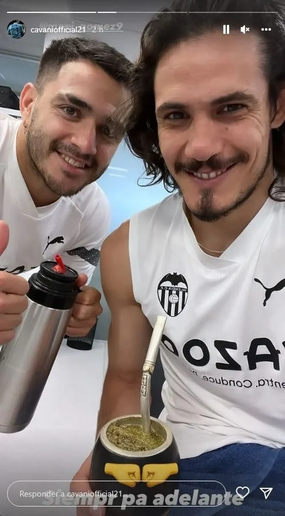 Edinson Cavni y Maxi Gómez