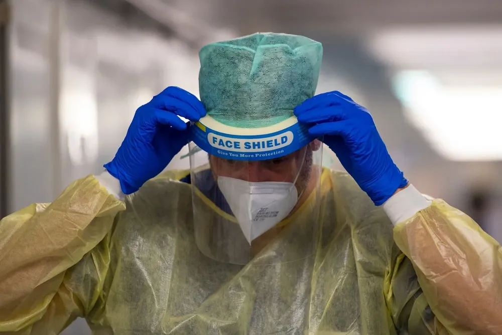 Ómicron saturó el primer nivel de atención en todo el mundo