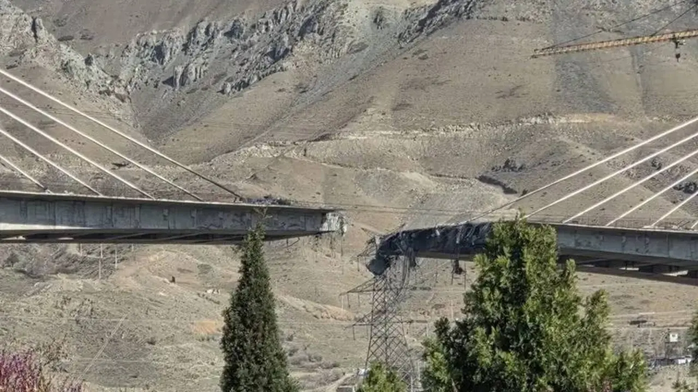 El puente más largo de Oriente Medio, en Irán, destruido por un ataque de EEUU.