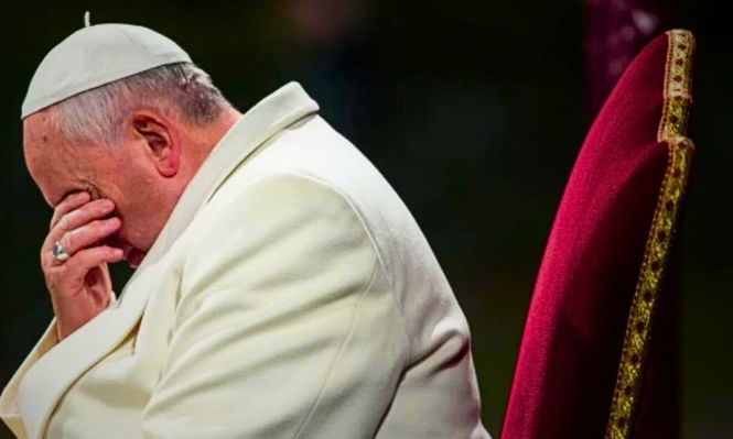 El Papa Francisco, hospitalizado por segundo día.