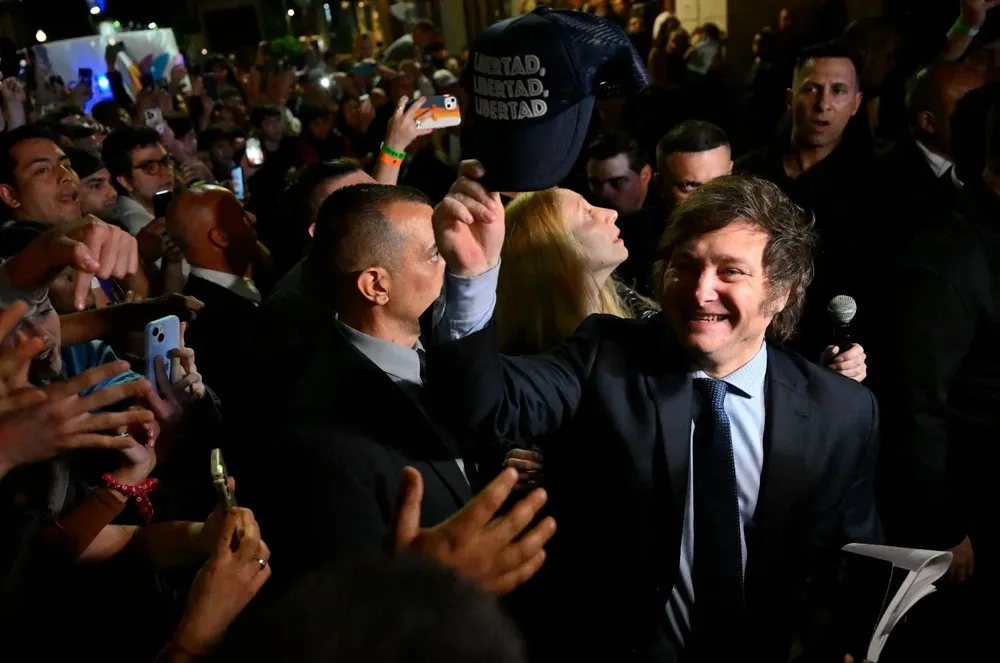 Milei confirmó charlas con Macri y Randazzo para el balotaje y quiere a Bullrich en Seguridad