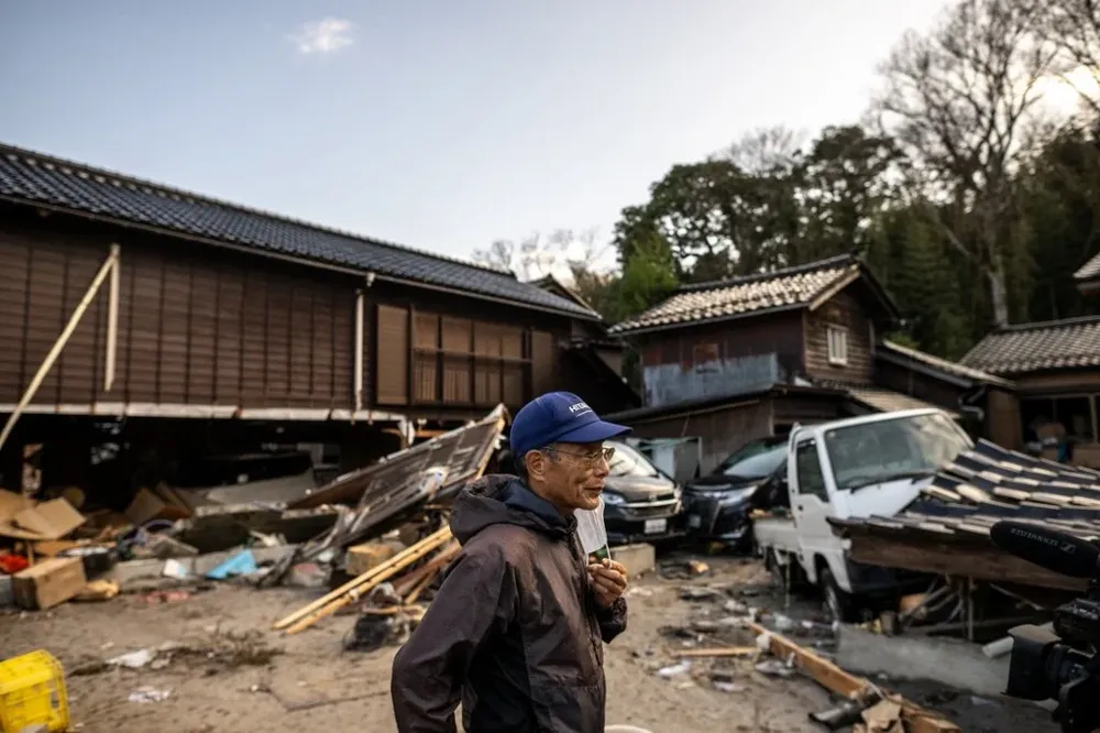 Más de 26.000 hogares permanecen sin electricidad en Ishikawa y 90.000 hogares allí y dos regiones vecinas siguen sin agua.