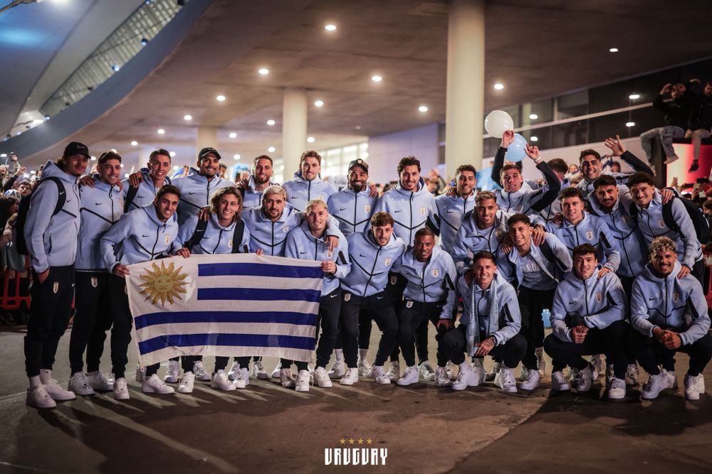 La foto de todo el plantel de la selección uruguaya antes de viajar al Mundial 2026