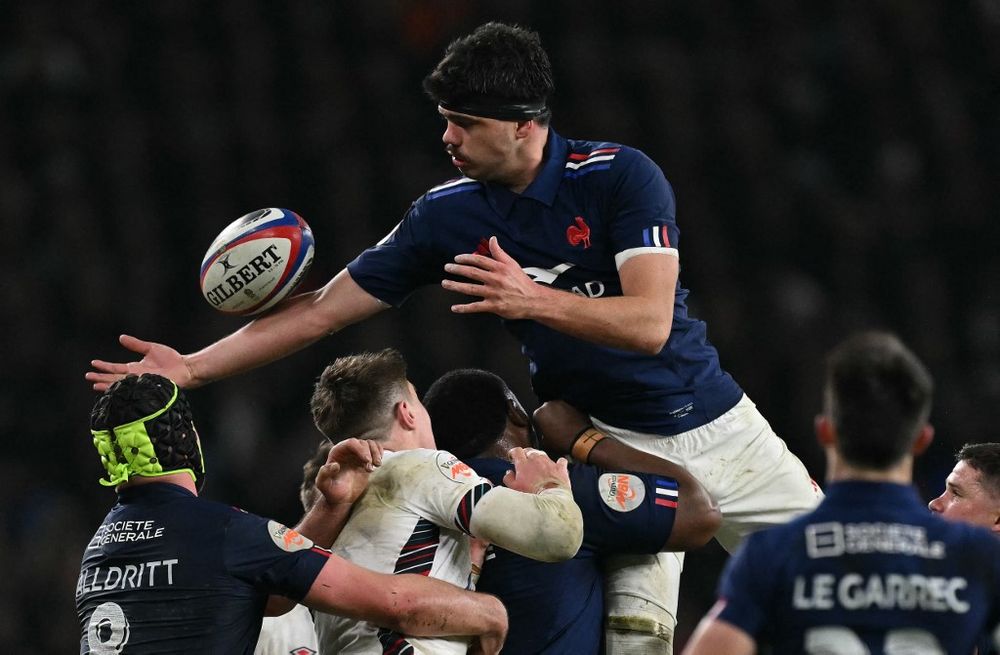 Hugo Auradou con la selección de Francia vs Inglaterra el pasado 8 de febrero de 2025 por el Seis Naciones