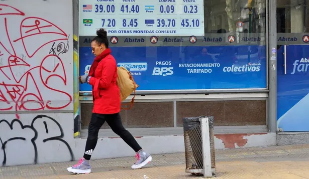 Pizarra de cambio. (Archivo)