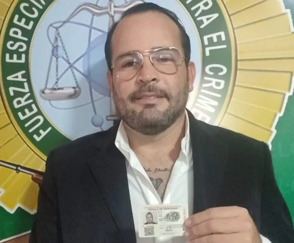 Roberto Arana Suárez, conocido como Robertito