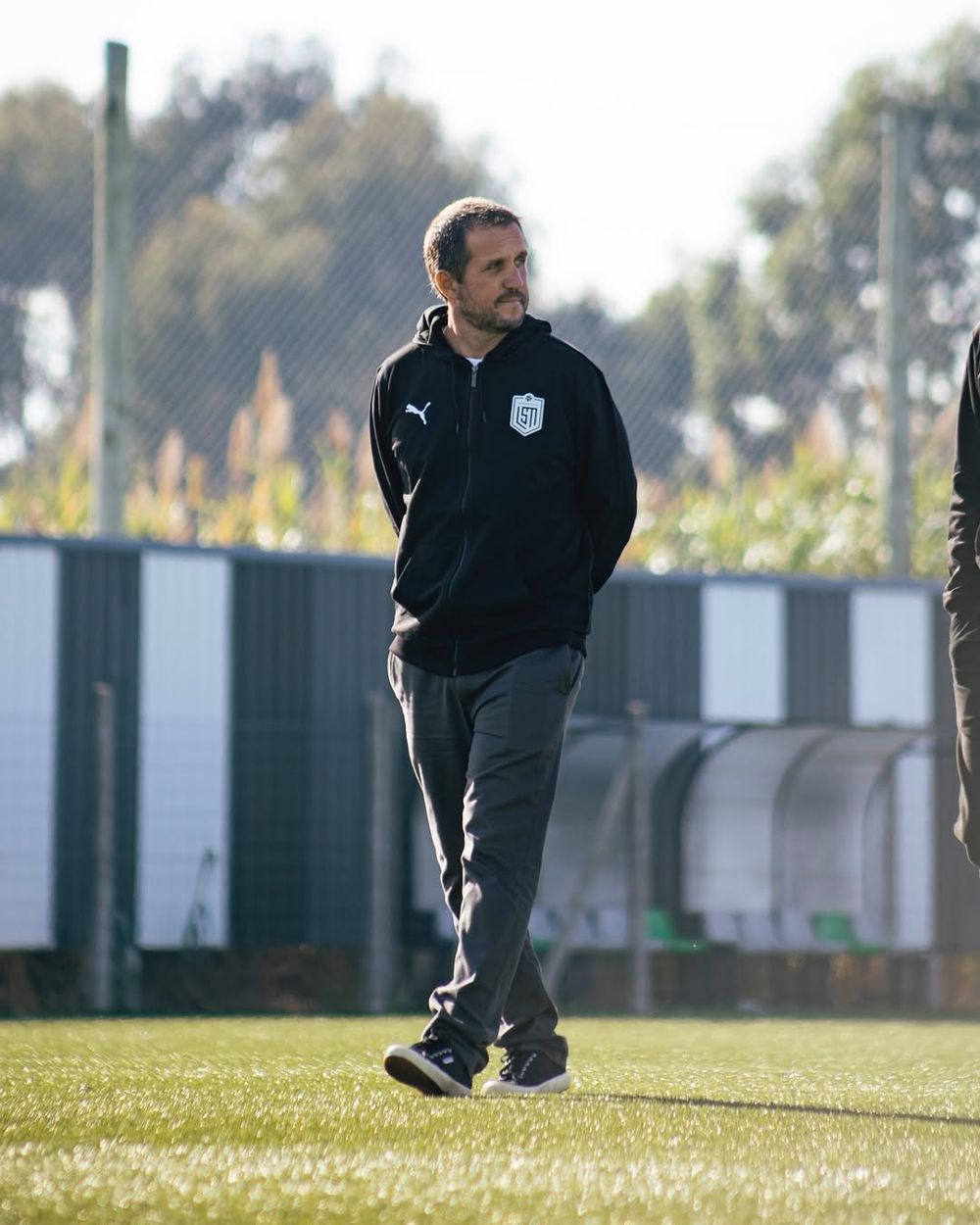 Rafael Cánovas ya dirigió la primera práctica de Deportivo LSM de Luis Suárez y Lionel Messi para la Divisional D uruguaya Rafael Cánovas ya dirigió la primera práctica de Deportivo LSM de Luis Suárez y Lionel Messi para la Divisional D uruguaya