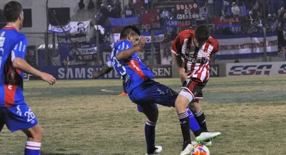 Hasta el momento Nacional solo jugó contra Estudiantes.