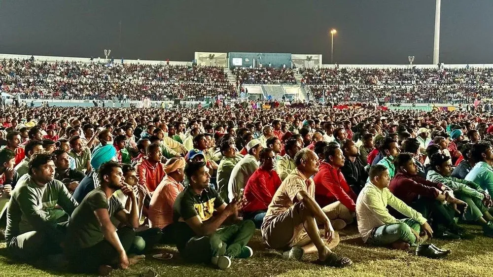 El fútbol está siendo la distracción de los migrantes tras jornadas de trabajo que muchas veces superan las 12 horas