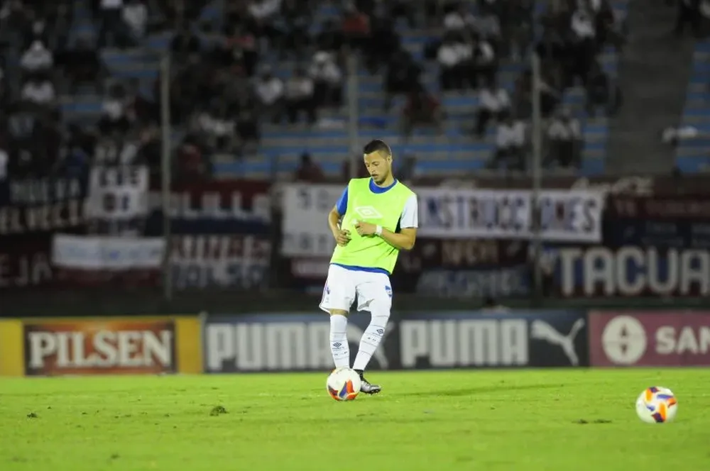 El Diente López arrancó en el banco, entró y fue letal