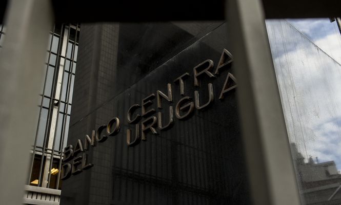 Con la inflación en meta de 4,5%, el BCU volvió a bajar la tasa de interés