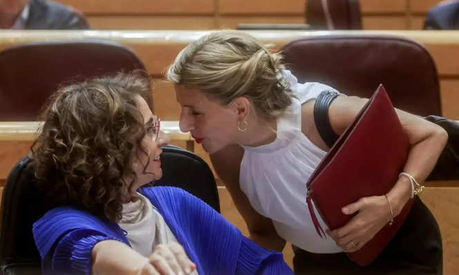 Yolanda Díaz y María Jesús Montero