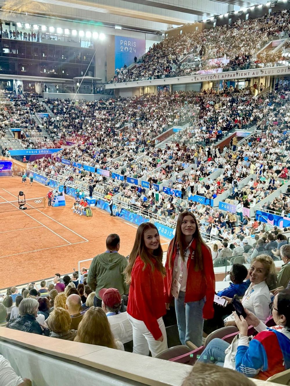 La princesa Leonor y la infanta Sofía en los Juegos Olímpicos de Paris