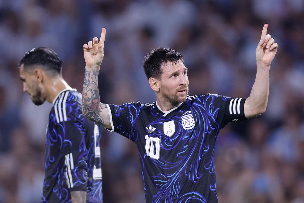 Lionel Messi celebra su gol contra Zambia