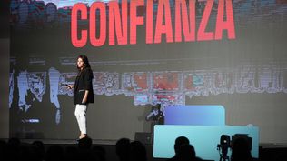 Fernanda Ariceta explica como trabaja Alva Creative House como caso inspirador en la MegaExperiencia Endeavor. &nbsp;