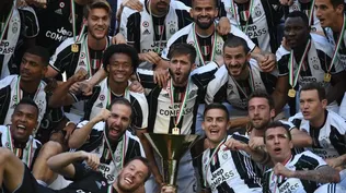 Los jugadores de Juventus celebran un nuevo título