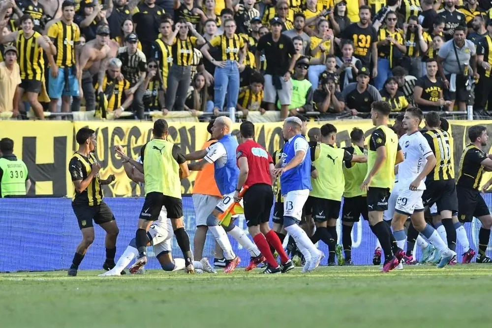 La pelea del clásico