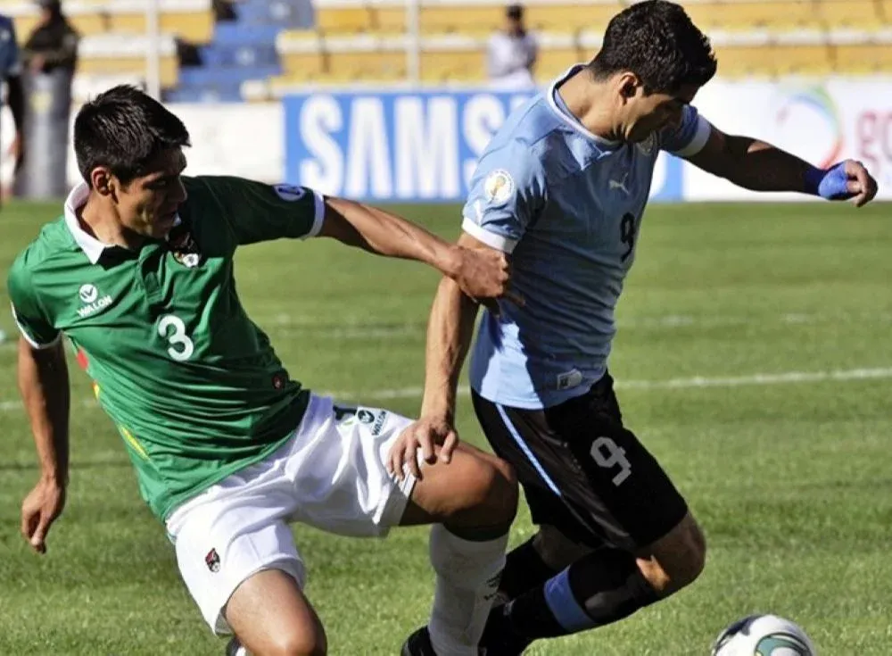 Luis Suárez en su único partido en la altura de La Paz contra Bolivia jugado en 2012