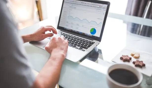 OCDE acuerda tratado global que impone impuestos a gigantes digitales