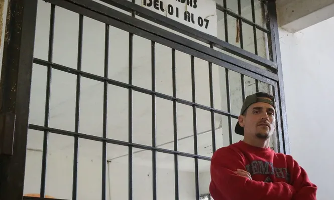 Kung Fú OmBijam, el rapero preso que pide bombardeo cultural en la cárcel