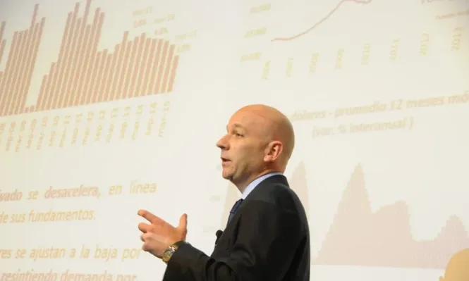 En el peor escenario, dólar puede llegar a $ 38 a fin de 2016, según CPA