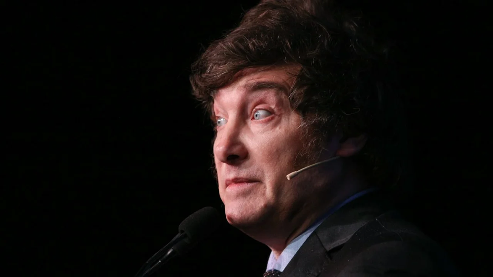 Milei es reconocido por haber logrado una baja récord en los niveles de inflación. El Banco de España lo reconoce en un documento, donde también se menciona el equilibrio fiscal, la recuperación económica y las reformas estructurales tendientes a desregular la economía. Pero la entidad no se guarda una advertencia: vigile el atraso cambiario.&nbsp;