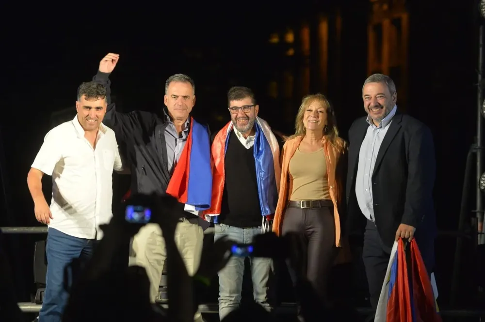 Conmemoración del 53° aniversario del primer acto masivo del Frente Amplio