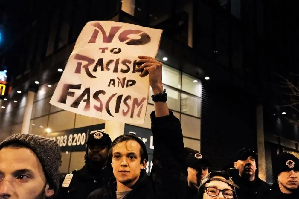 Los derechos naturales de la familia, la libertad religiosa y la libertad de expresión están bajo ataque en todo el mundo.