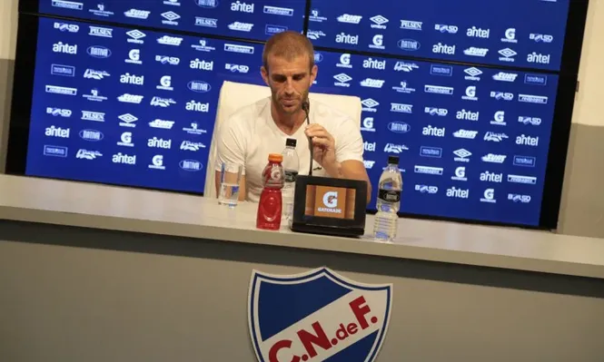 Alonso se fue y apuntó a Munúa