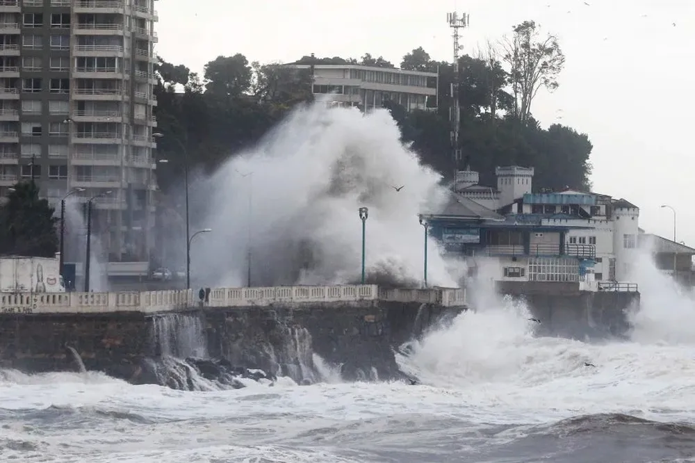 El temporal golpeó fuerte las costas de Valparaíso